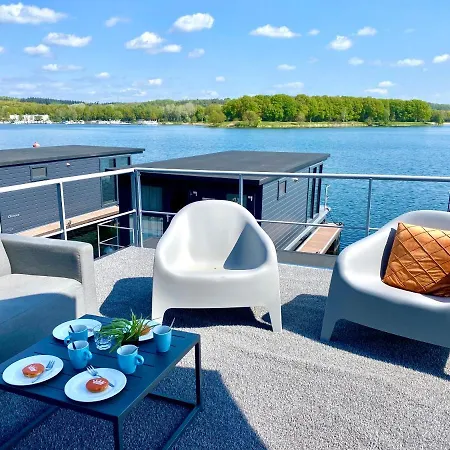 Houseboat Met Dakterras Mookerplas